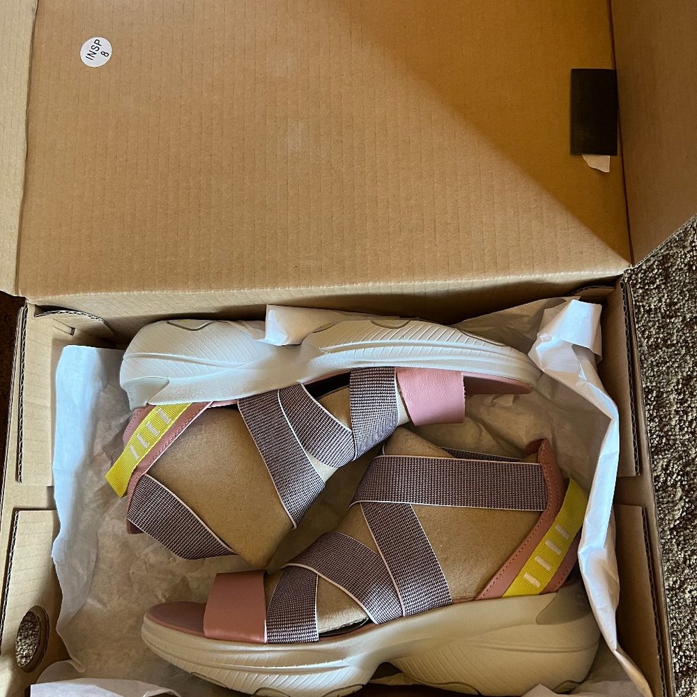 Sorel Explorer Blitz Multistrap Sandals